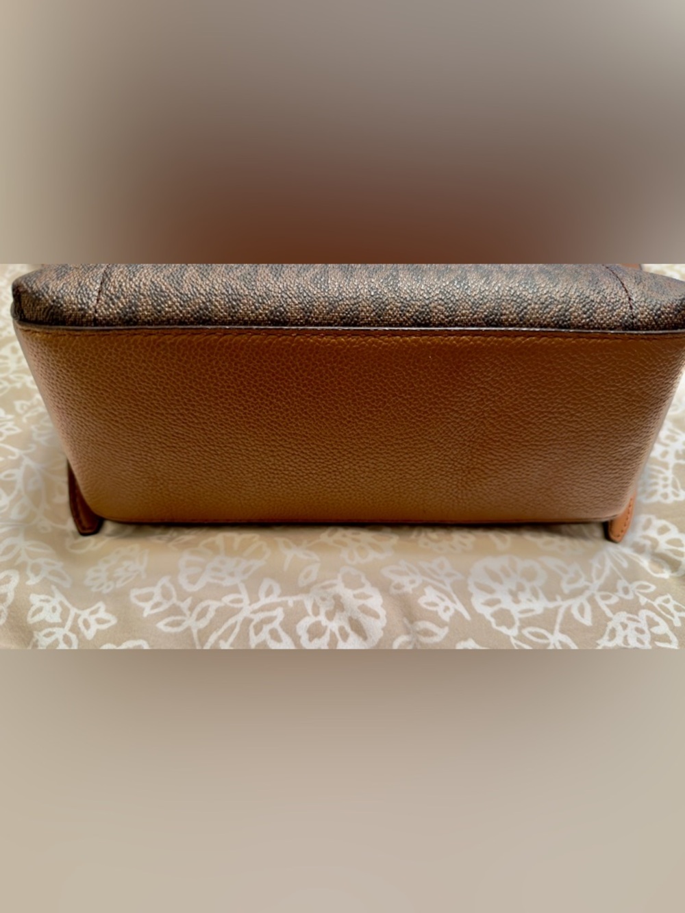 MICHAEL KORS Hayes Medium Brown Leather Backpack - Picture 3 of 16